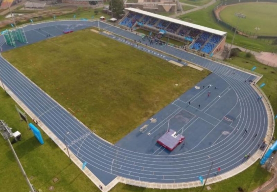 vista aérea de pista de atletismo
