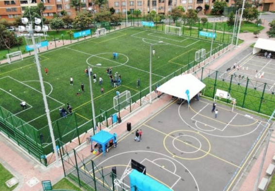 Escenario para fútbol 8 en Santa Clara