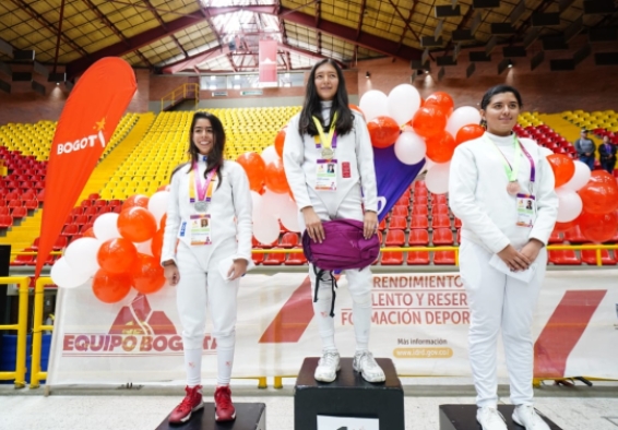 Podio Juegos Distritales Juveniles