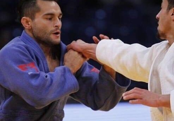 John Jairo Futtinico en una competencia