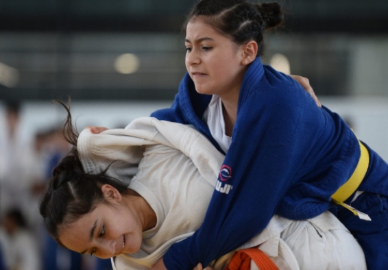 Judo en los I Juegos Distritales de la Juventud.
