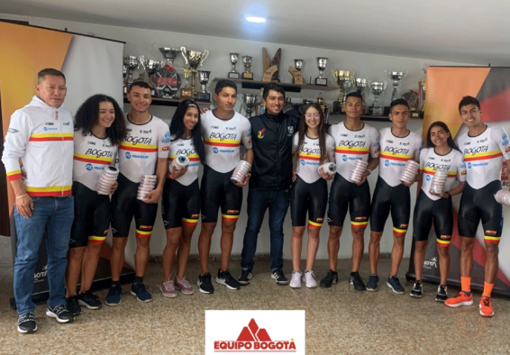 Equipo Bogotá de patinaje de carreras que viajó a Europa a competir. Foto IDRD.