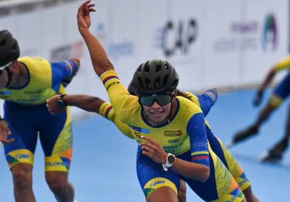 Gabriela Rueda ganó 6 medallas de oro en el Trofeo de las 3 Pistas en Francia. Foto cortesía Fedepatín.