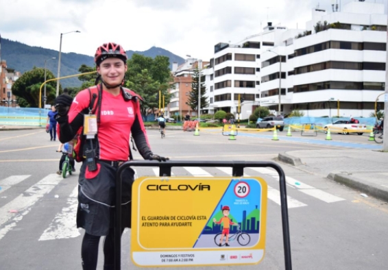 Señalización en la Ciclovía de Bogotá