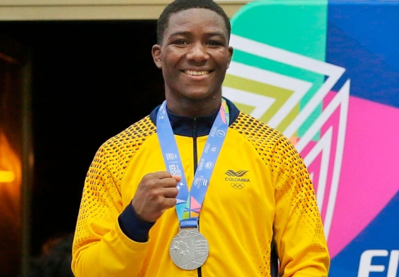 Jonathan Arboleda se quedó con la medalla de plata en los 71 kgs del boxeo. Foto cortesía COC.