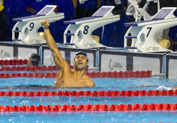 Ómar Pinzón logró su primer oro en los 100 metros espalda. Foto cortesía COC.