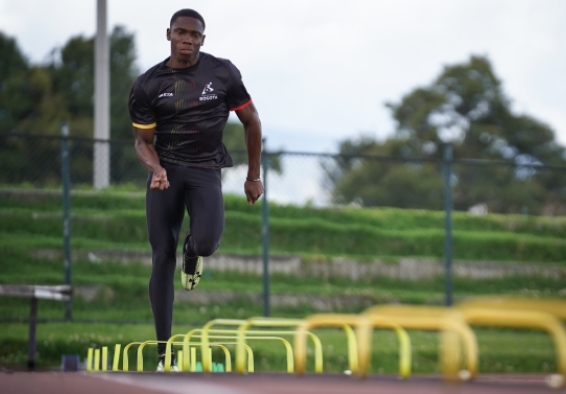 Jornada histórica de Ronal Longa en el Suramericano de Atletismo, ya tiene tiquete a París 2024. Foto IDRD/Andrés ROT.