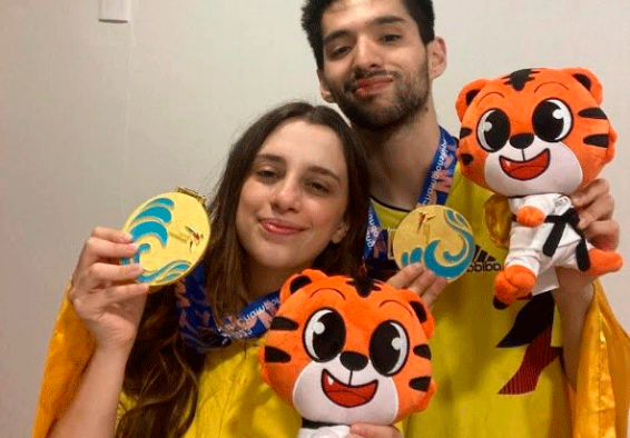 Jehison Mateus y María Kamila Niño, ganaron el torneo mundial de taekwondo. Foto IDRD.