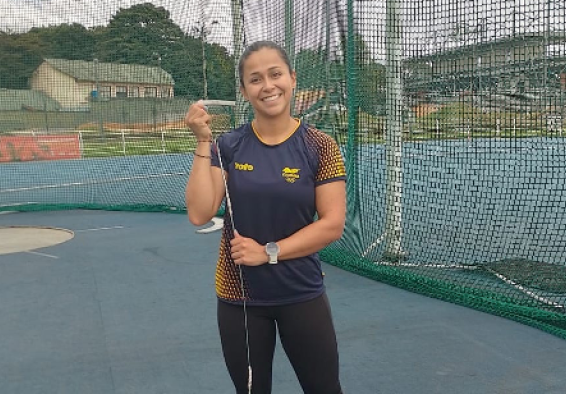 Mayra Gaviria estará en su primer mundial de mayores, en lanzamiento de martillo. Foto IDRD.