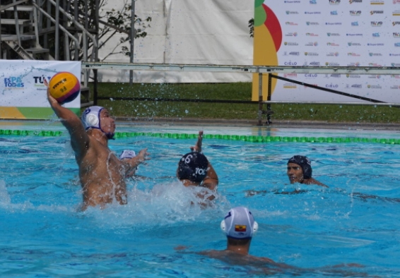 Tolima 13-Bogotá 6 Polo Acuático