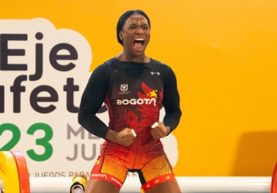 Yenny Alvarez se ratificó como la mejor pesista de su categoría en el país.