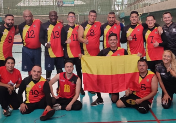 Equipo Bogotá de voleibol sentado, que debuta este sábado ante Bolívar.