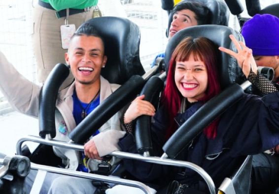Jóvenes del IDIPRON en Salitre Mágico