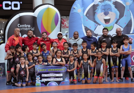 Intercolegiados Distritales de Lucha Olímpica en el centro comercial Paseo Villa del Río