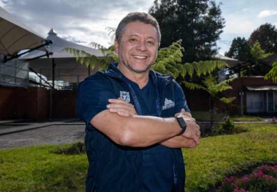 Juan Carlos Gutiérrez, el hombre que inició dirigiendo las selecciones femeninas de fútbol de Colombia. Foto IDRD. 
