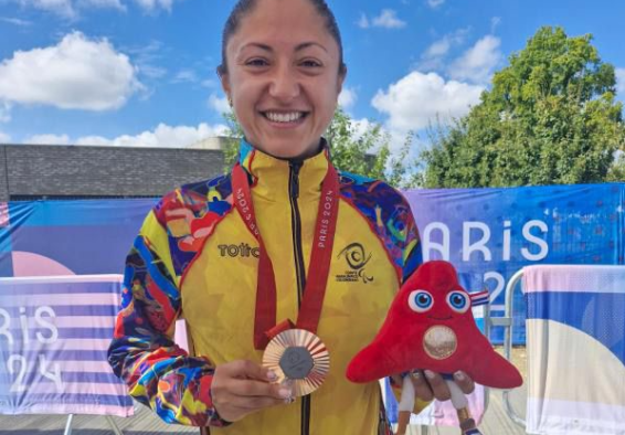 Paula Ossa, figura de Bogotá los Juegos Paralímpicos París 2024. Foto cortesía Fedeciclismo.