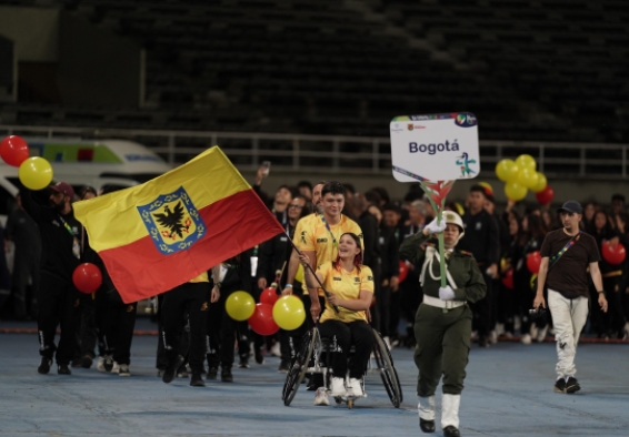 Abanderados Equipo Bogotá en la Inauguración de los I Juegos Nacionales Juveniles 2024