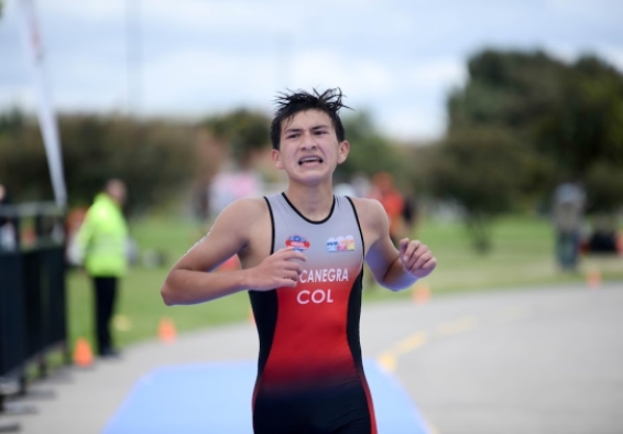 Atletismo en Juegos Distritales de la Juventud