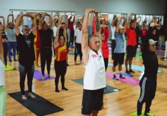 Capacitación de Yoga en el IDRD