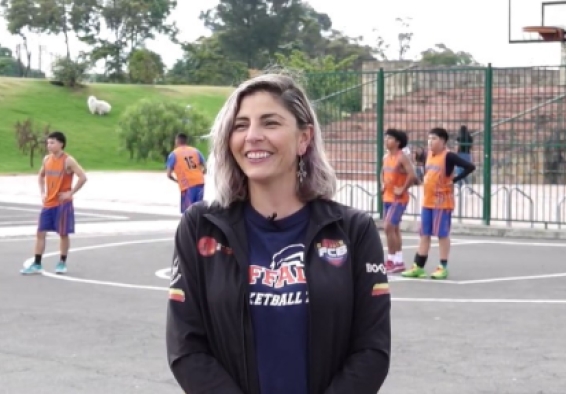 Isdith Kader, mujer madre y trabajadora, le dio una nueva forma a la Liga de Baloncesto de Bogotá. Foto IDRD. 