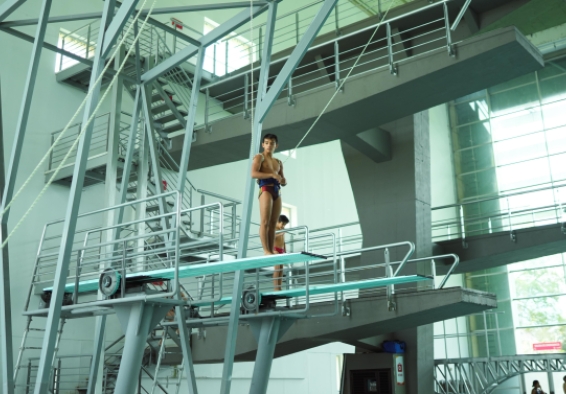Trampolines olímpicos para los clavados en el Complejo Acuático