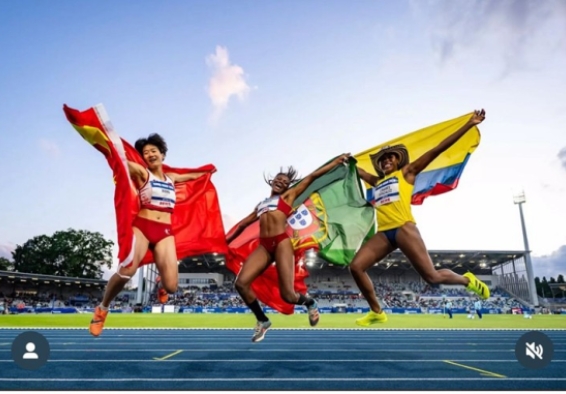 Natalia Linares (der.) fue tercera en el Mundial Universitario y ahora va al Nacional Interligas, los Juegos Panamericanos Junior Asunción 2025 y el Mundial de Tokio. Foto prensa evento.
