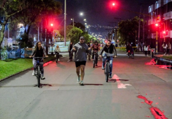 Ciclovía nocturna