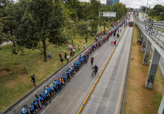 1.320 patinadores hicieron historia en Bogotá y rodaron por Colombia