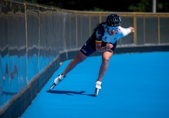 La patinadora de carreras bogotana, Gabriela Isabel Rueda, portará el pabellón nacional en la inauguración de los Juegos Odesur, en los que espera sumar otros oros más a su rico palmarés. Foto IDRD.