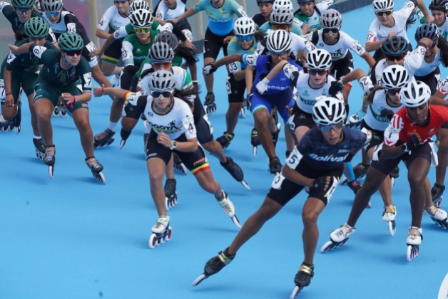 Gabriela Rueda en la pista de patinaje