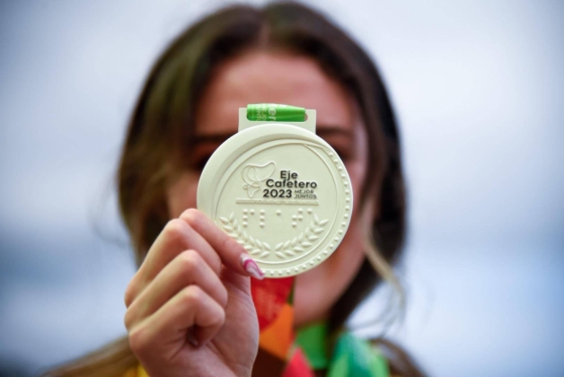 Juliana Pacheco, ganadora de medalla de plata y de bronce en Natación Artística. Foto: IDRD