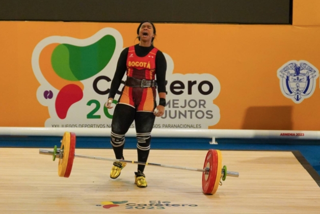 Leidy Solís consiguió tres medallas en levantamiento de pesas categoría 81k.
