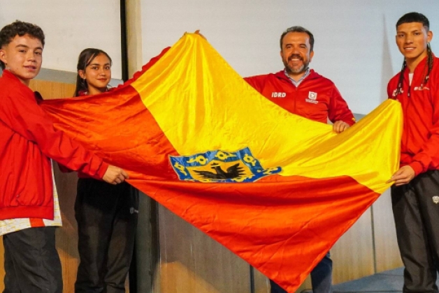 Ceremonia Entrega de bandera a la delegación de Bogotá para la Final Regional Centro-Oriente de Juegos Intercolegiados