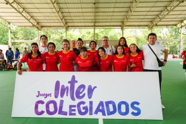El Colegio Gustavo Rojas Pinilla, en fútbol de salón femenino, fue el único clasificado en juvenil por Bogotá a la Final Nacional. Foto IDRD / Alejo Rivera, enviado especial.