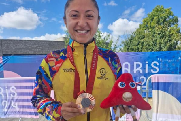 Paula Ossa, figura de Bogotá los Juegos Paralímpicos París 2024. Foto cortesía Fedeciclismo.