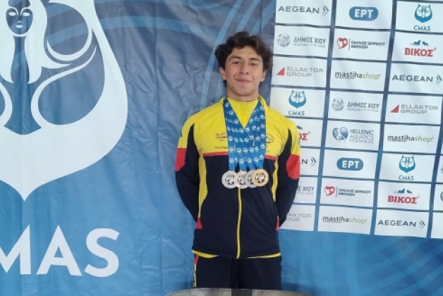 El deportista bogotano samuel Sosa fue el mejor de Colombia en el Campeonato Mundial Juvenil de Natación con Aletas, con una medalla de oro y tres de plata. Foto cortesía FEDECAS. 