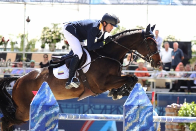 Roberto Terán Tafur y su caballo Henry Jota Apolonio, del Equipo Bogotá, medalla de oro en equipos para Colombia en los XXV Juegos Centroamericanos y del Caribe 2026. Foto cortesía Federación Ecuestre de Colombia.