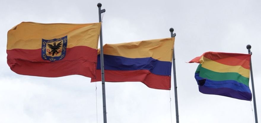 IZADA DE BANDERA LGBTI