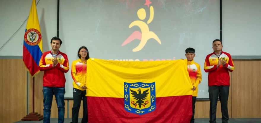Bogotá entregó la bandera a su delegación a la Final Nacional de los Juegos Intercolegiados