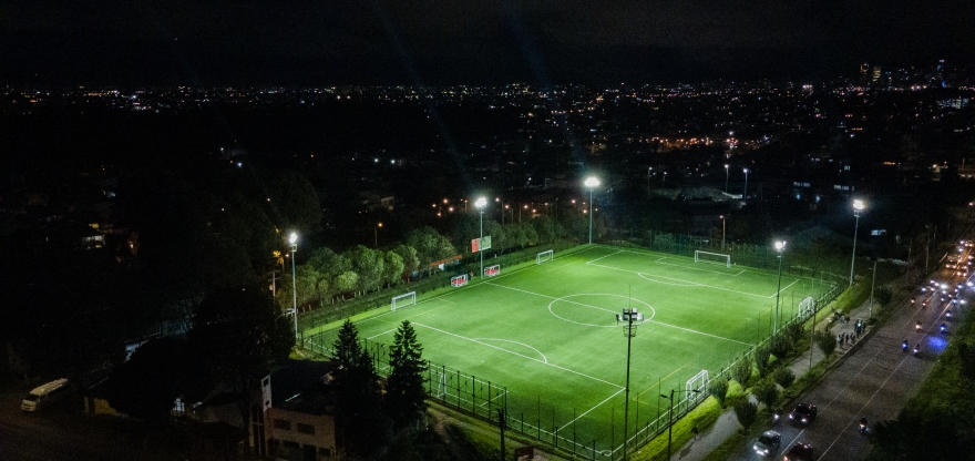 Bogotá avanza en la modernización de la iluminación de sus parques y escenarios deportivos