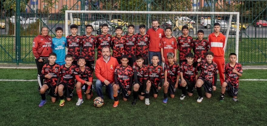 IDRD entregó cinco canchas sintéticas renovadas en Fontibón y fortalece la infraestructura deportiva del occidente de Bogotá