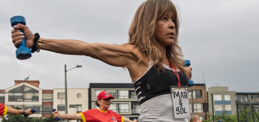 La líder de las mañanas: la mujer que convirtió el ejercicio en un acto de alegría colectiva
