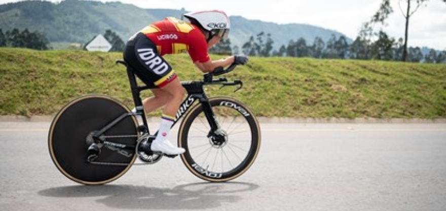 Concentrada y segura en lo que hace en cada pedalazo. Así es Camila Valbuena, ganadora, guerrera. Foto IDRD.