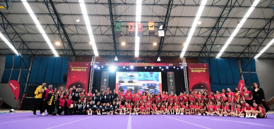 Equipo Bogotá en el II Campeonato Distrital de Porrismo 