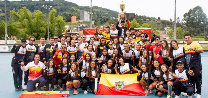 Este es el Equipo Bogotá, que luego de dos décadas, consiguió el título del Campeonato Nacional Interligas de Patinaje de Carreras. Foto cortesía Liga de Patinaje de Bogotá.