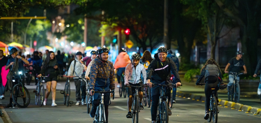 cICLOVÍA NOCTURNA