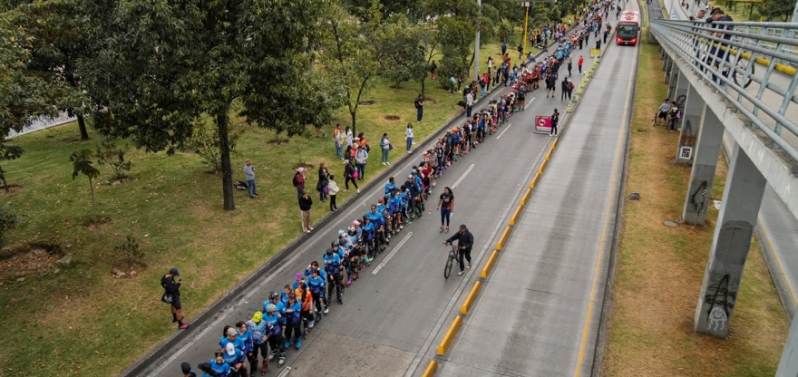 1.320 patinadores hicieron historia en Bogotá y rodaron por Colombia