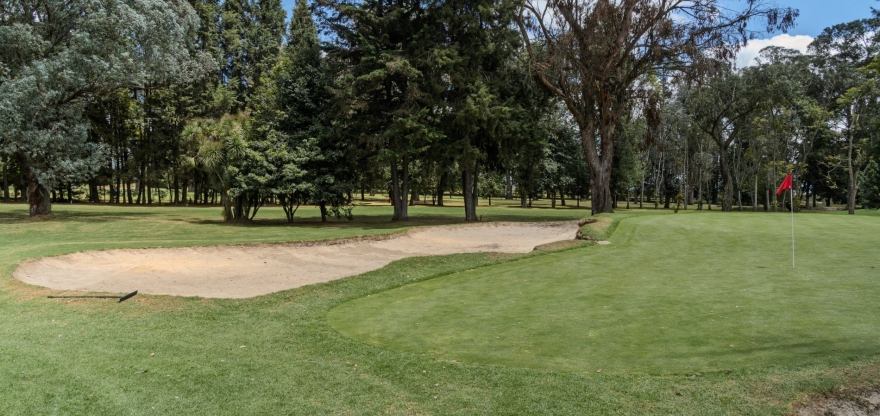 Bogotá reabre el campo de golf del parque La Florida