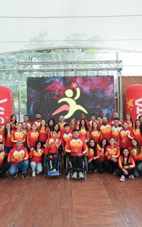 Aplausos y reconocimiento a los deportistas del Equipo Bogotá, medallistas en Juegos Suramericanos, por parte del IDRD, al que le agradecieron por su apoyo y acompañamiento, reflejado en los buenos resultados. Foto IDRD.