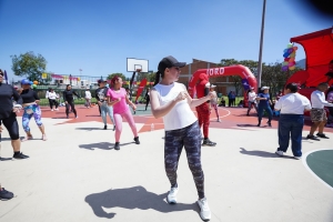 Varias personas realizando actividad física